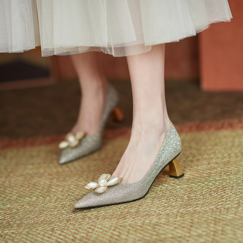 Pointed Toe Metal Low Heel Pearls Flower Buckle Bridal Shoes - Image 3